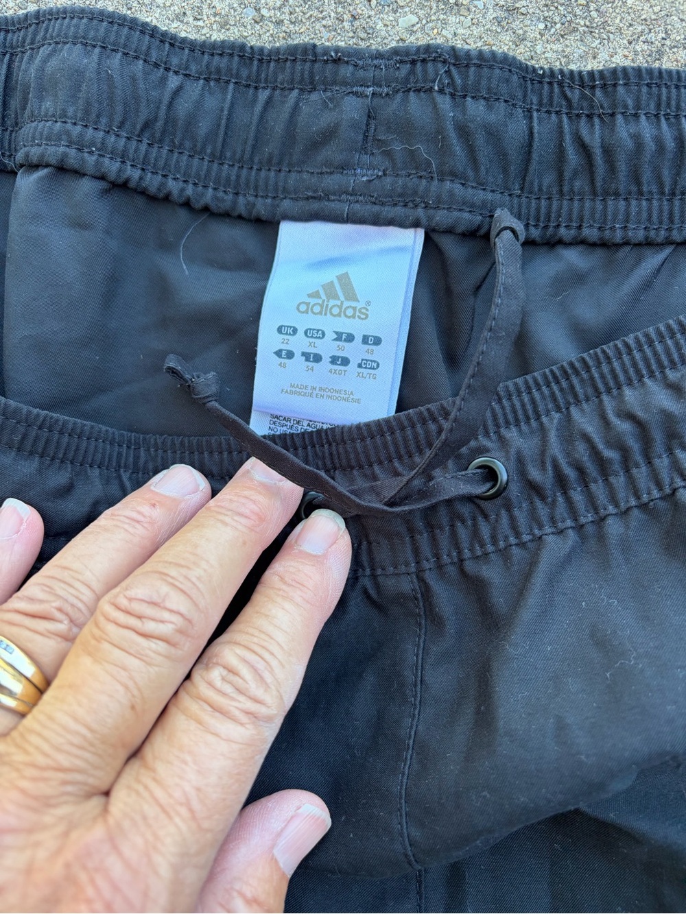 Adidas Pants Womens XL Black 3-Stripe Crop Track Elastic Waist Pockets Athletic - Picture 4 of 5